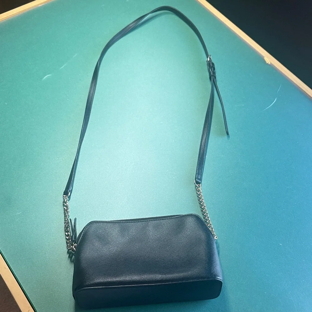 DKNY Black Crossbody Bag with Gold Chain - Picture 10 of 16